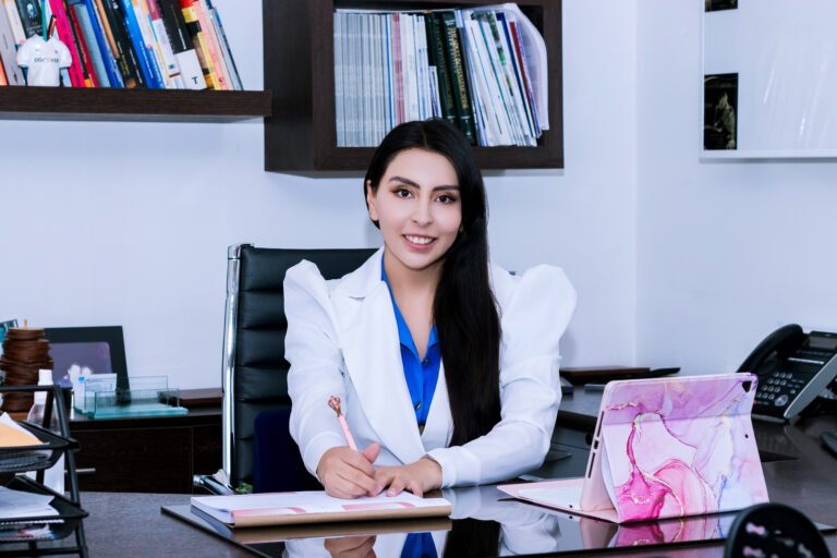 Dra. Diana Villacrés Silva
